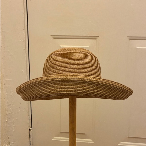Eric Javits Tan Woven Hat - Picture 1 of 4